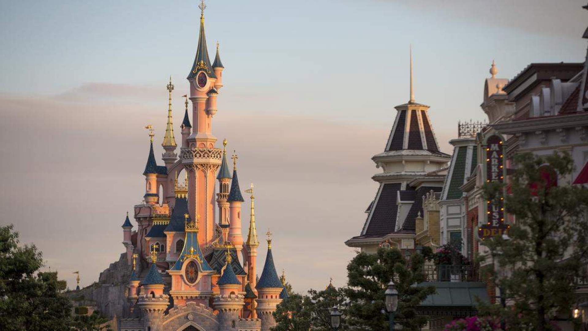 Disneyland® Paris - 2 dagen - DISNEYHOTEL Santa Fe