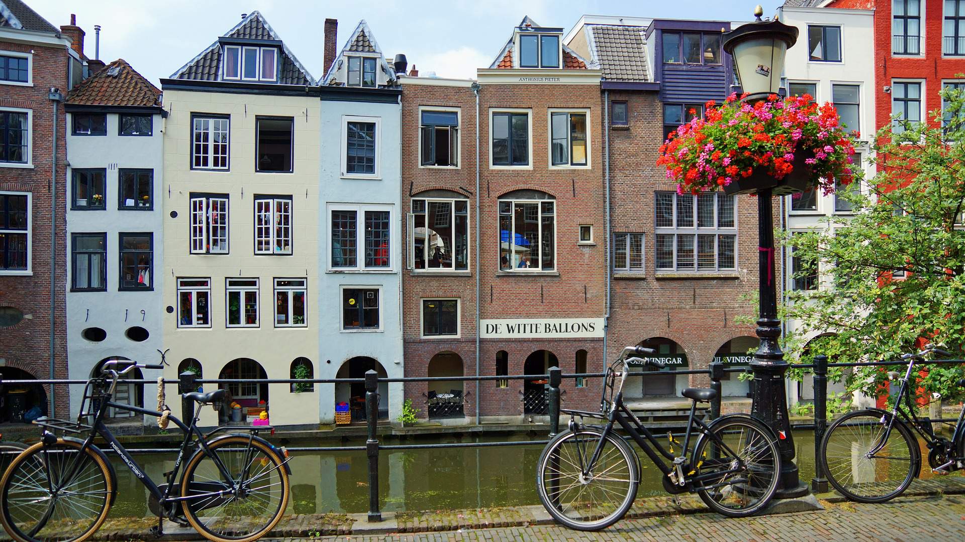 Busreis fietsvakantie vierprovinciënroute Utrecht ©Jann Weidemann from Pixabay