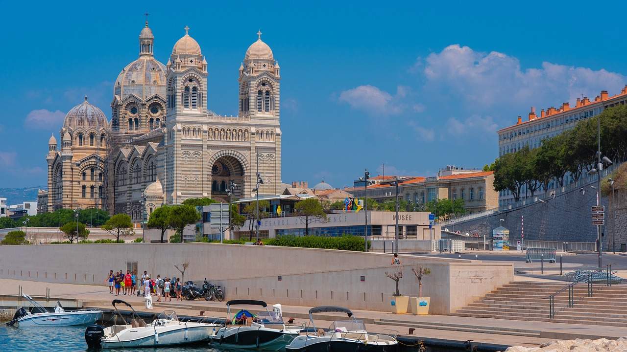 Busreis cruise op de Middellandse Zee Intra-Mundi Marseille © ChiemSeherin from Pixabay 