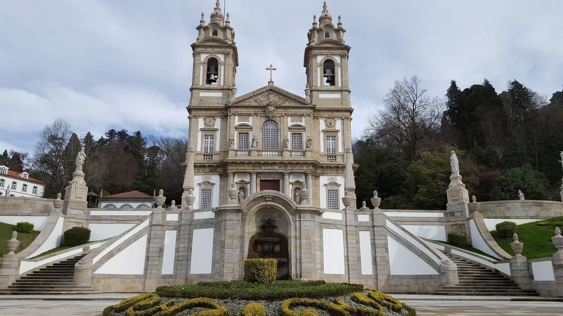Bom Jesus / Braga © rafael_g_fernandes via Pixabay
