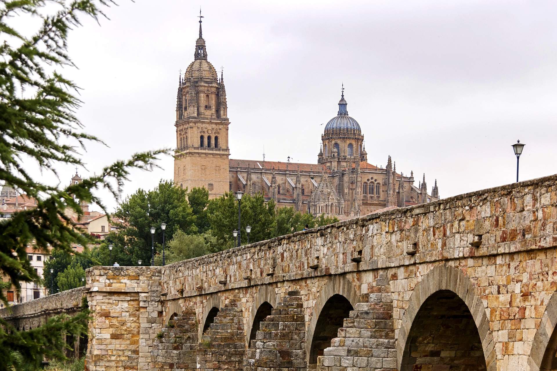 Salamanca © alisonhouse780 via Pixabay