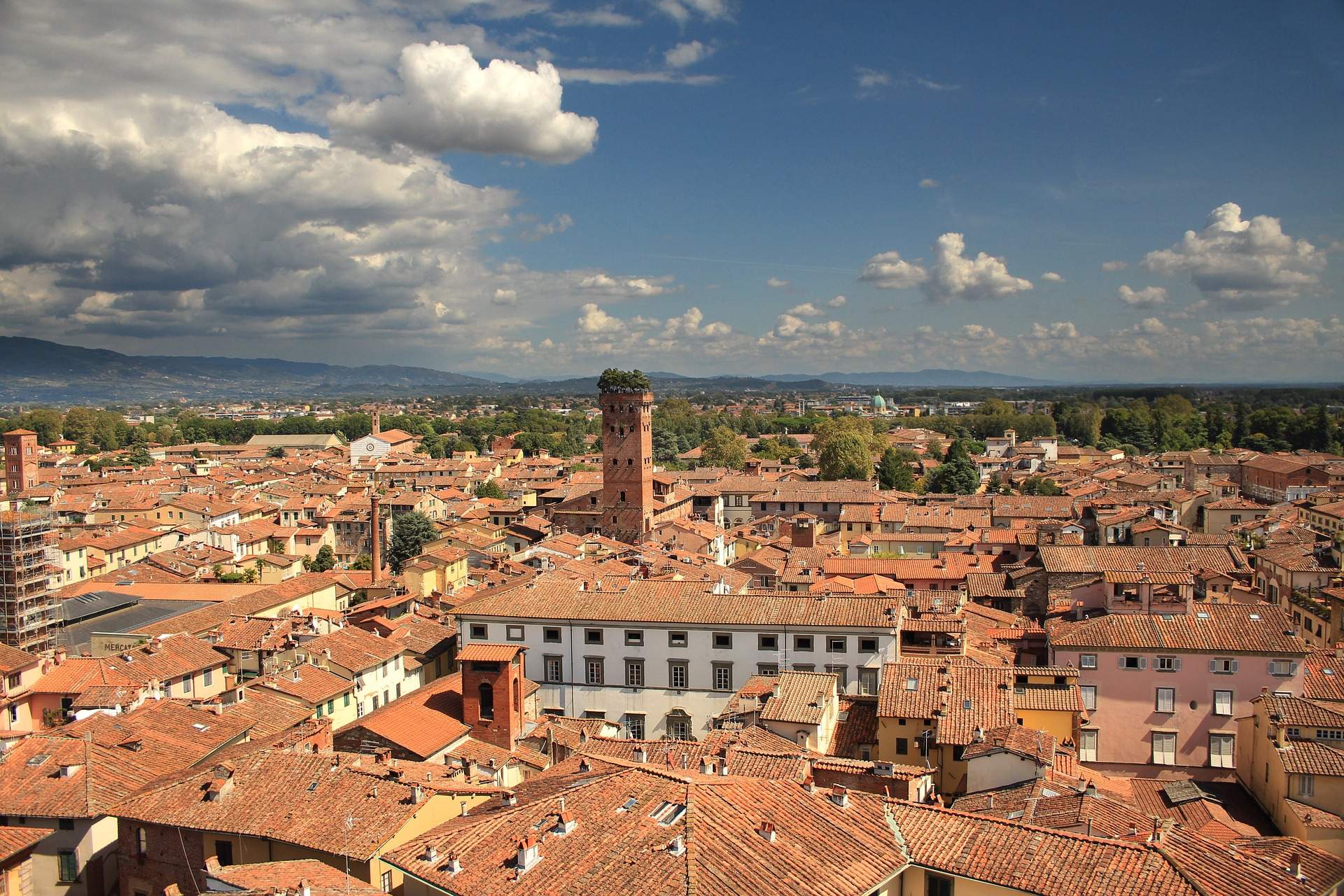 Lucca © Conolan via Pixabay