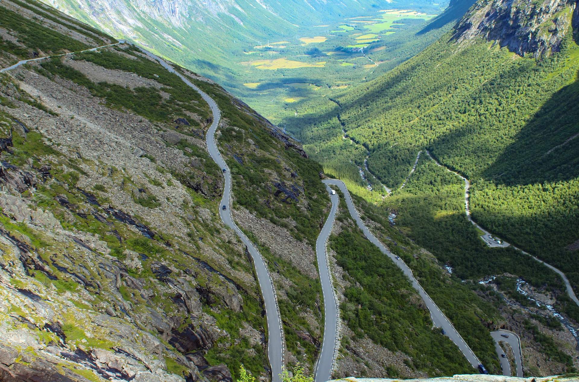 Busreis Noorwegen rondreis - Eidsdal ©Dieter from Pixabay
